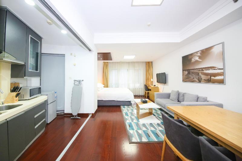 Aparthotel Yoland International Service Apartment 3*