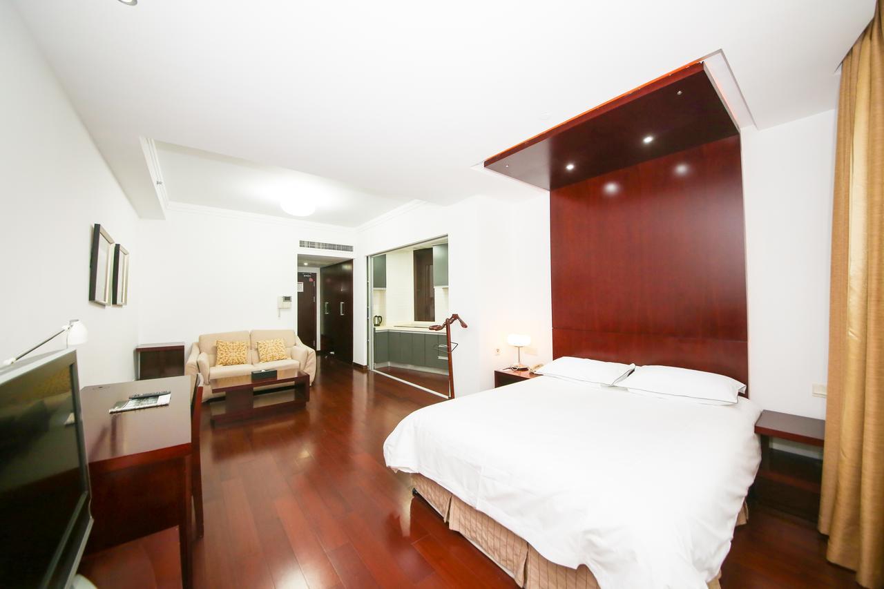 Aparthotel Yoland International Service Apartment 3*